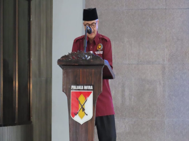 Ketua FKUB Provinsi Sulteng, Prof. Dr. KH. Zainal Abidin, M.Ag menyampaikan ceramah kebangsaan di Kodam Palaka Wira.